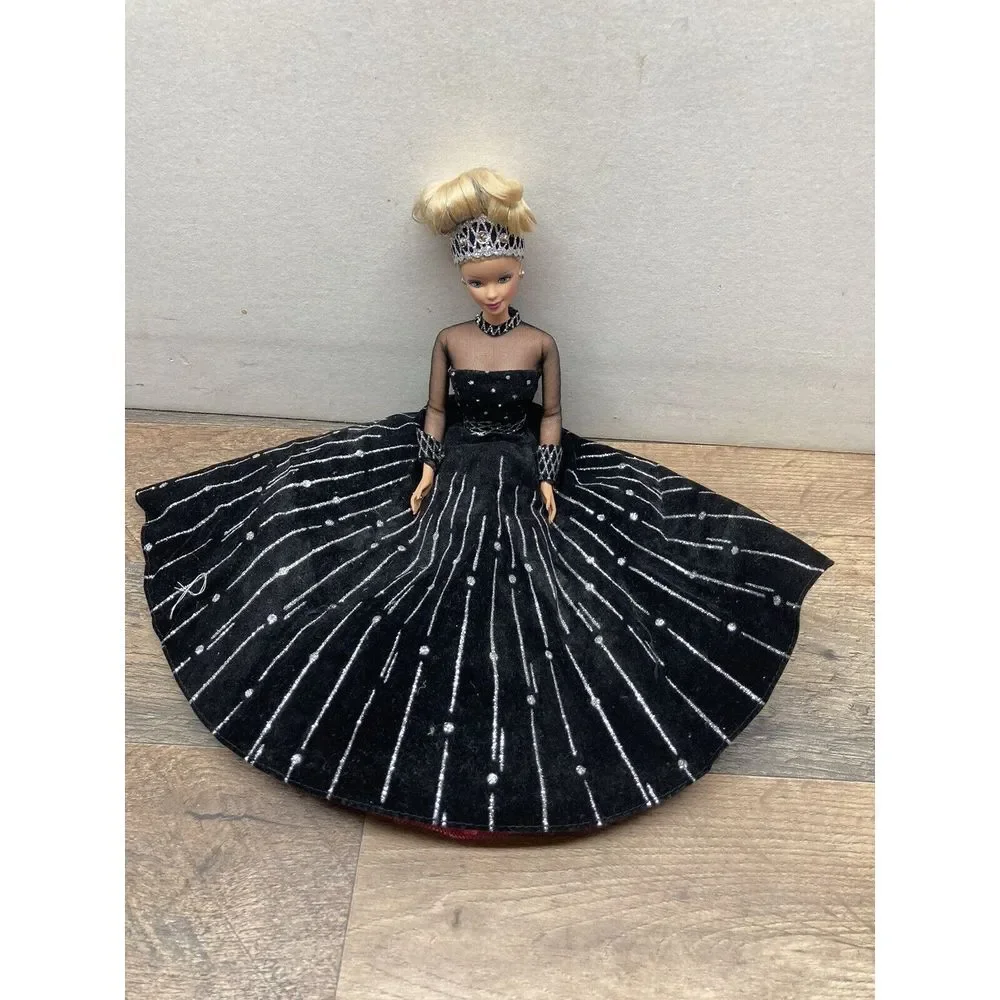 Barbie Special Edition 1998 Holiday Celebration Doll with Black Dress Mattel‎